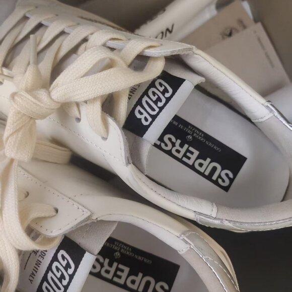 Golden Goose Women's Classic Casual Shoes - Picture 4 of 6